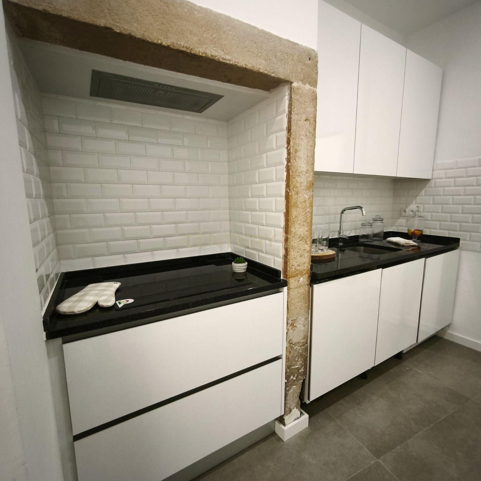 Fotografia 12 de Apartamento T3 totalmente remodelado, moderno e equipado, em localização privilegiada
