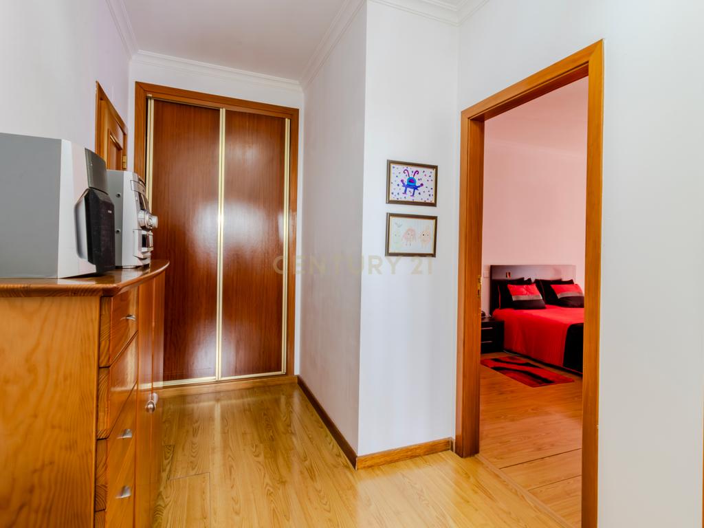 Apartamento T2, Centro da Marinha Grande - Image 13
