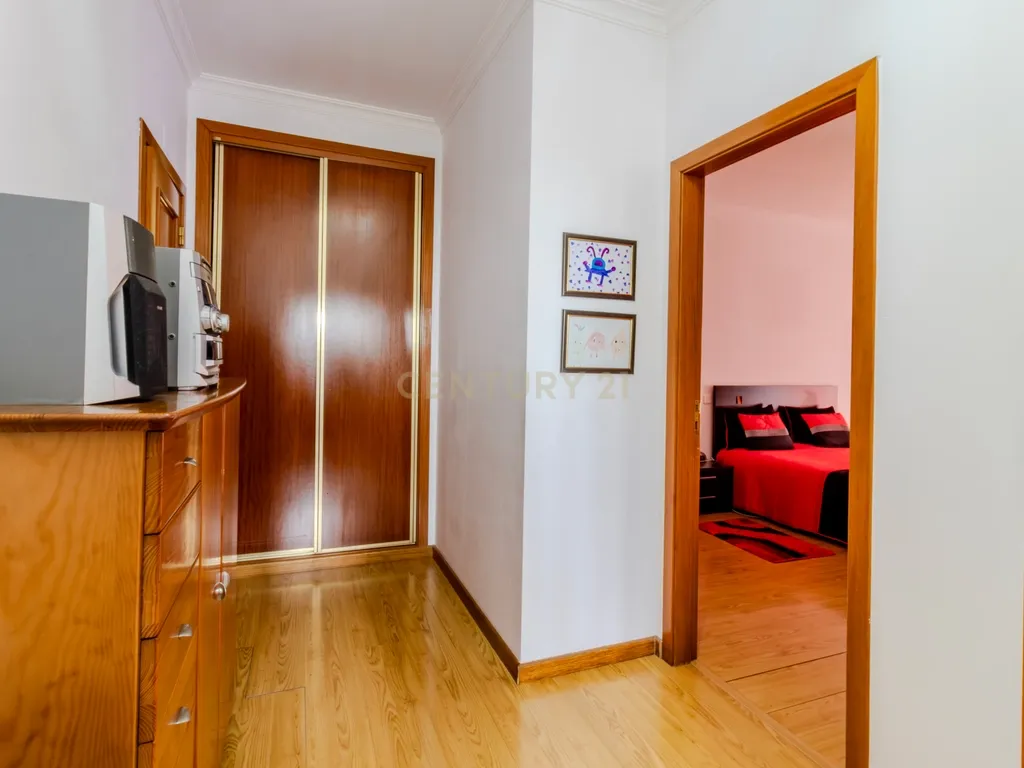 Apartamento T2, Centro da Marinha Grande - Image 13