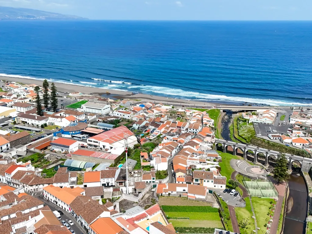Oportunidade de Investimento - Ruína para Reabilitação no Centro da Ribeira Grande (Matriz) - Image 12
