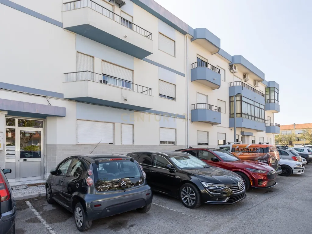 Apartamento T2 Quinta da Lomba - Barreiro - Image 4