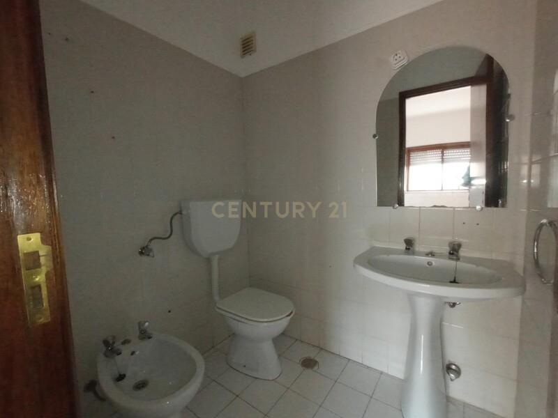 Apartamento T3 em Braga com Elevador e Garagem - Ferreiros | ZTRE-00764 - Image 11