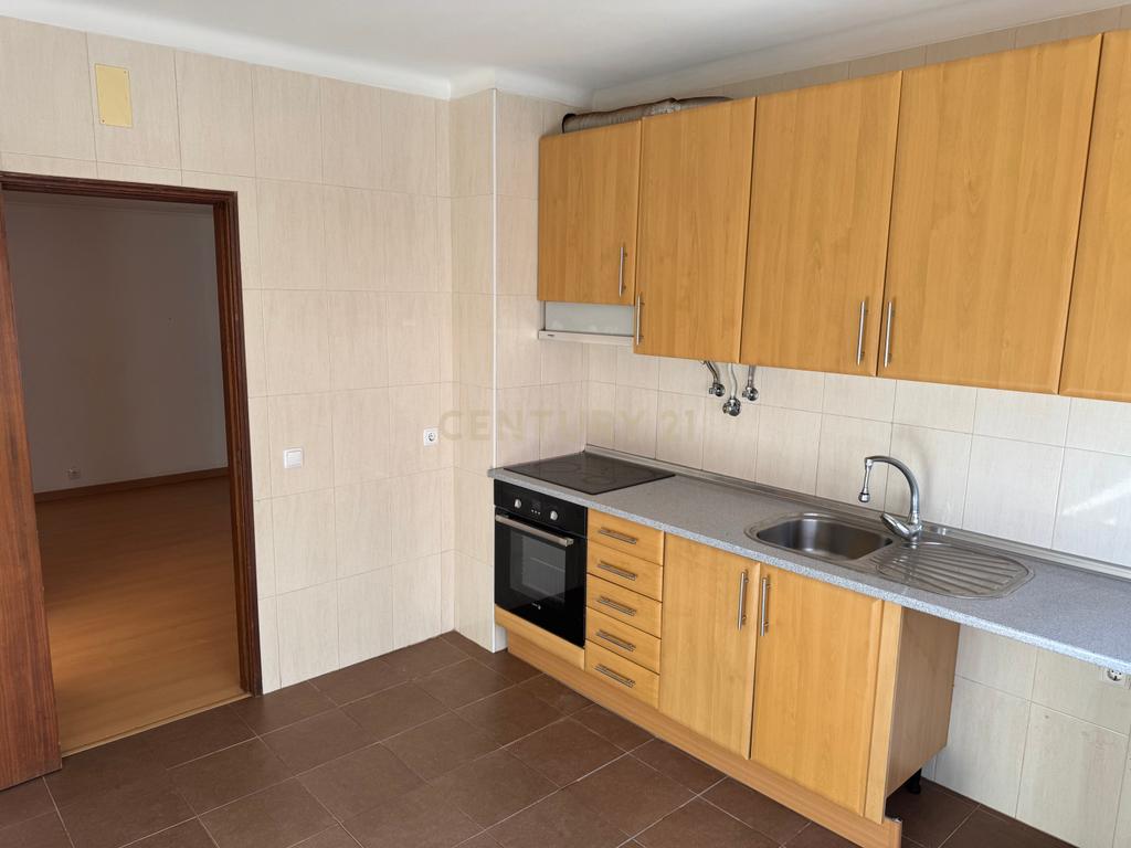 Apartamento T4 em Santarém para venda - Image 3