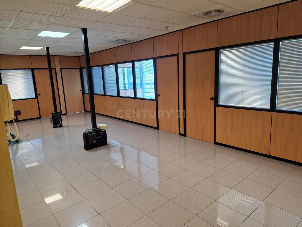  - Image 1