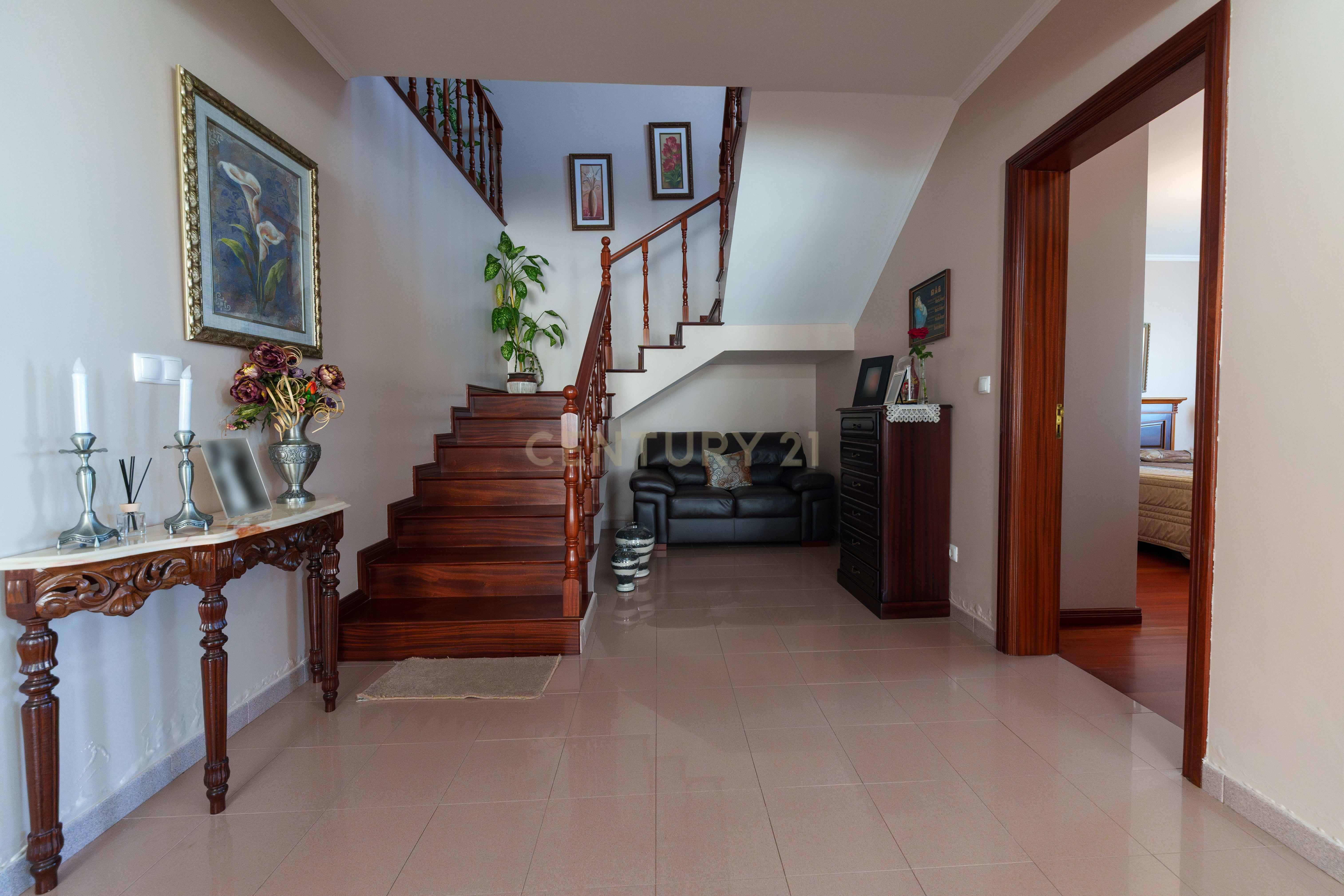 Fotografia 7 de Moradia T4 com 2.971 m² de Terreno e Vista Panorâmica