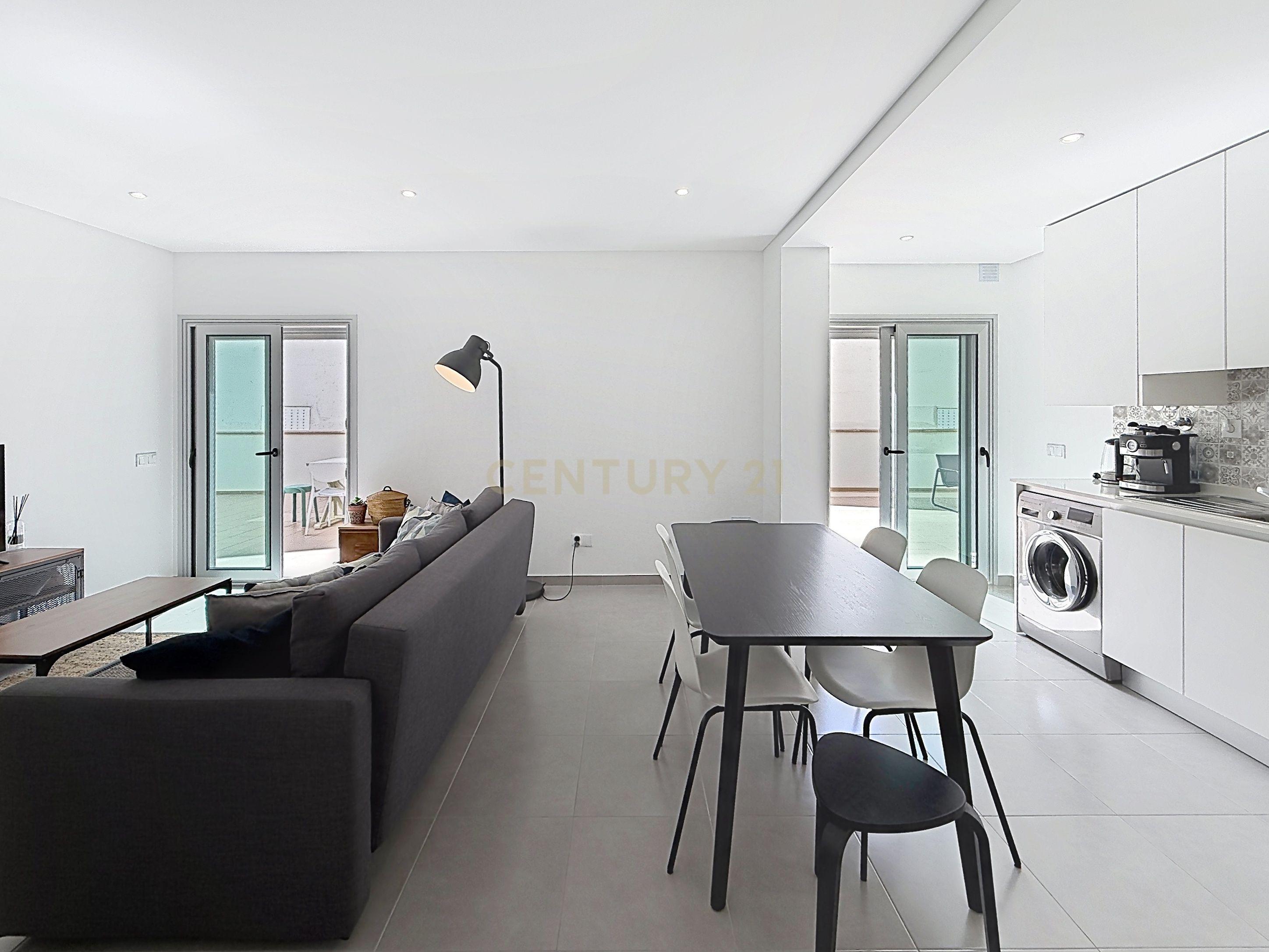 Fotografia 8 de Apartamento T2 em Nazaré, Leiria - Oportunidade Única!