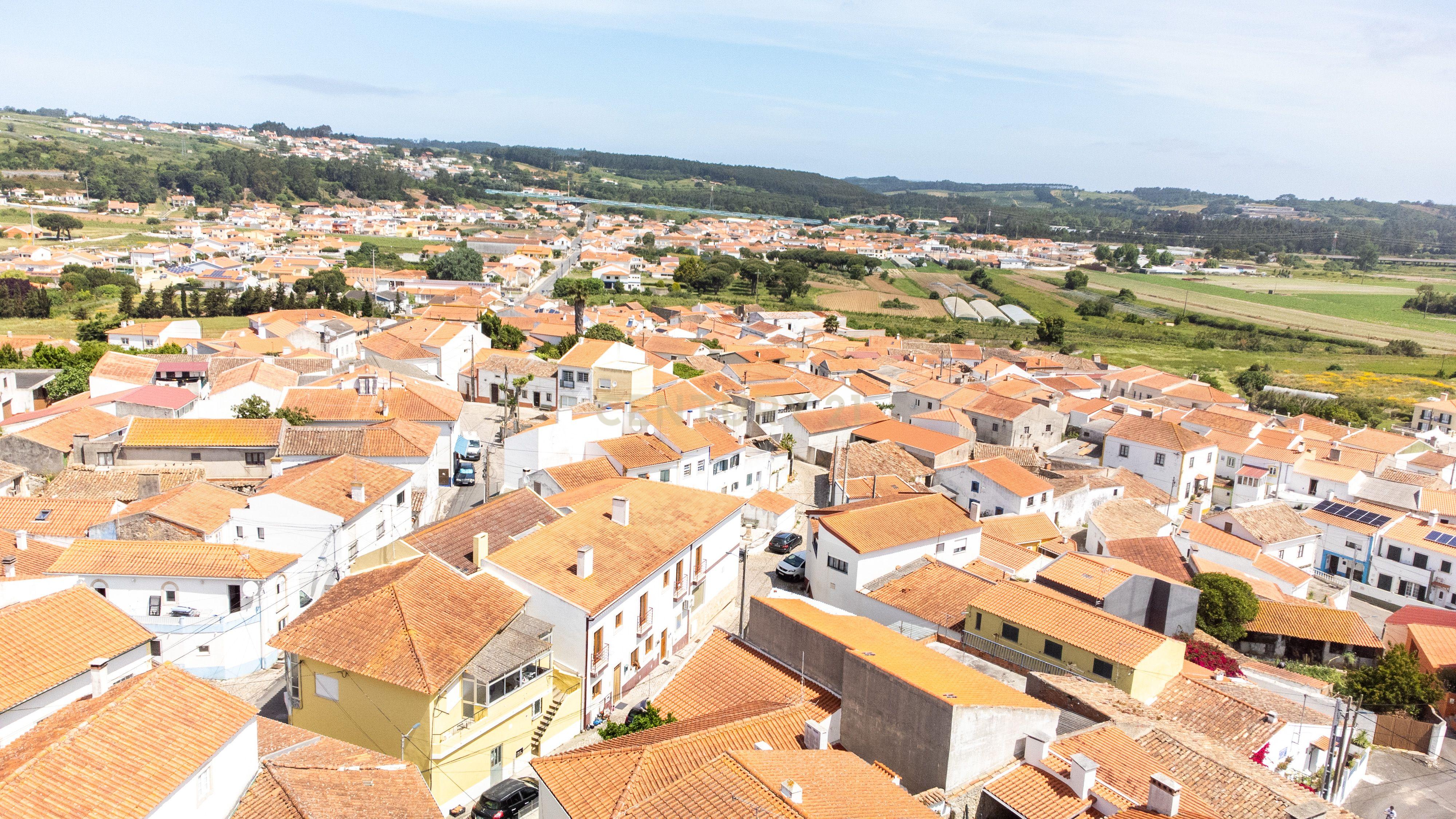 🏡 Moradia T4 Impecável em Olho Marinho – a poucos minutos de Peniche! - Image 36