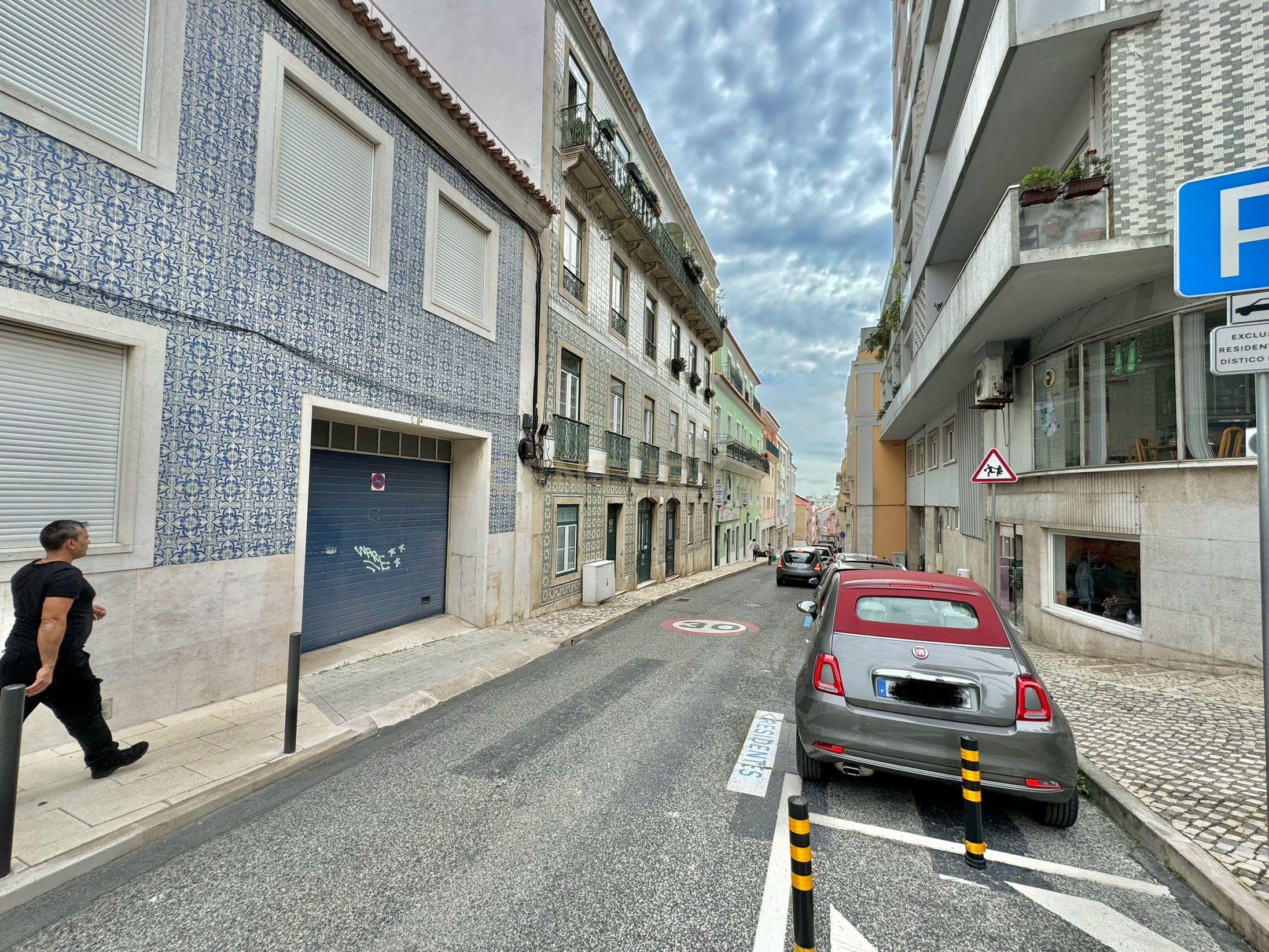 T3 totalmente remodelado em Campo de Ourique / Amoreiras - Image 19