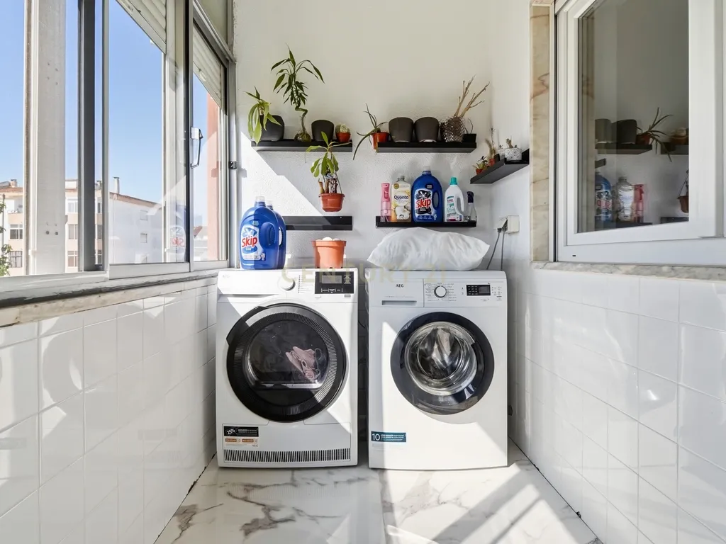 Fantástico Apartamento T3 com Excelente Localização - Image 14