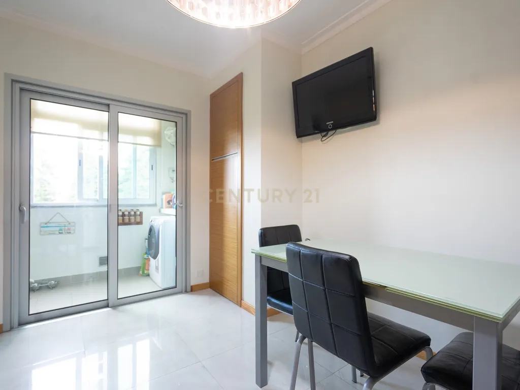 Apartamento T3 - Seminovo - C/ garagem - Image 10