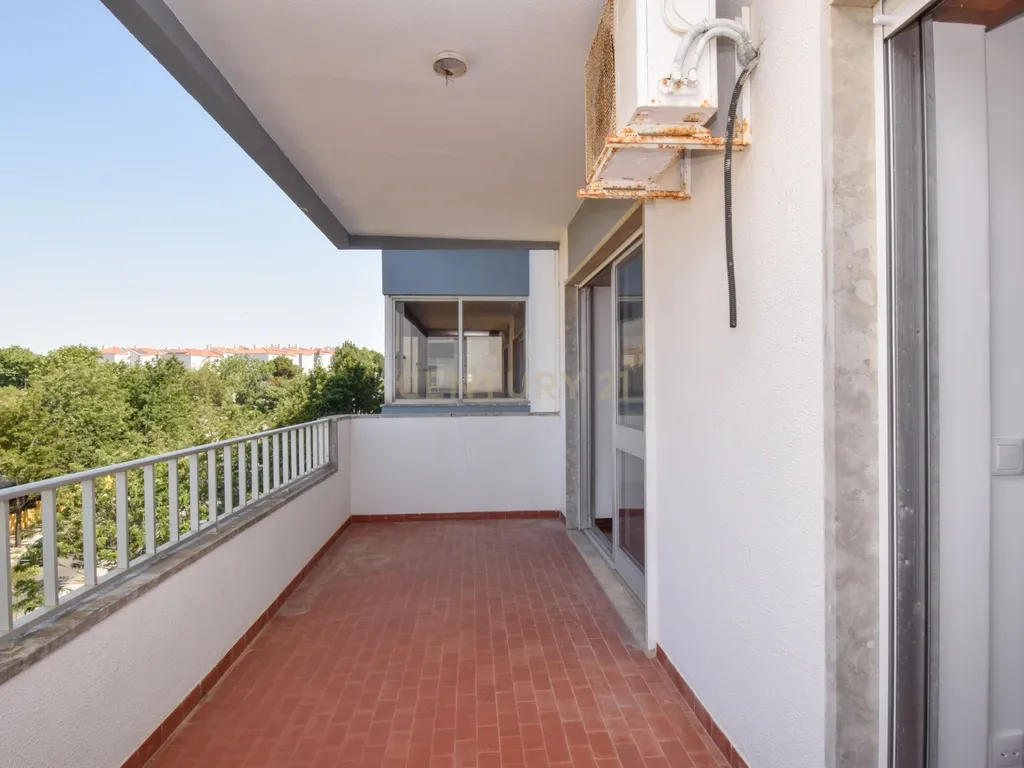 Apartamento T3 com Vista Mar, em São João do Estoril - Image 29