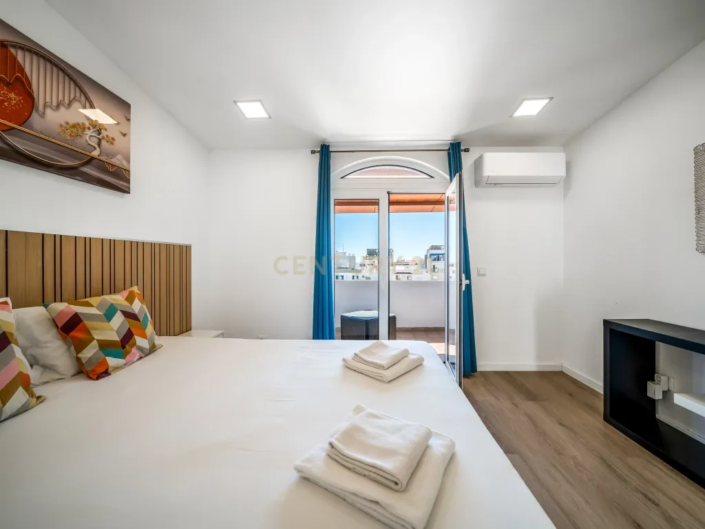 Moradia T3 renovada no centro histórico de Albufeira /200 metros da praia - Image 14