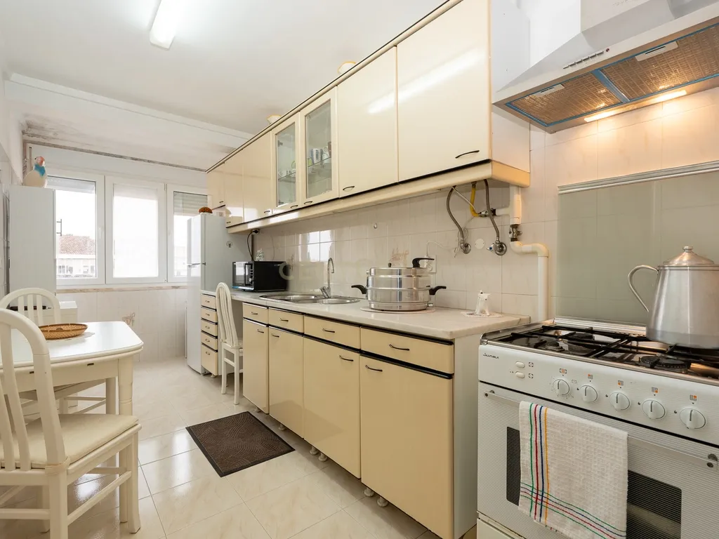 Arrendamento - Apartamento T3 Amadora - Mobilado!! - Image 11