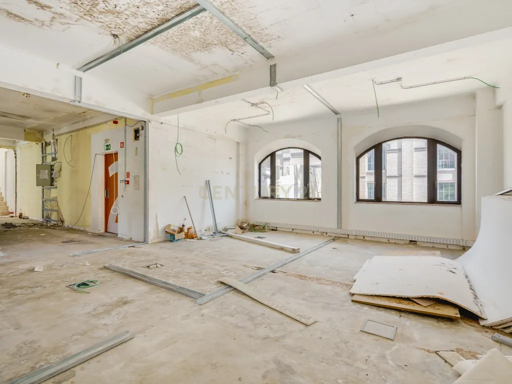 Prédio de Serviços em Alcântara – Projeto Aprovado para Aparthotel com 15 Unidades | Próximo ao LX Factory e Allo | Alcântara Lisbon Offices - Image 9