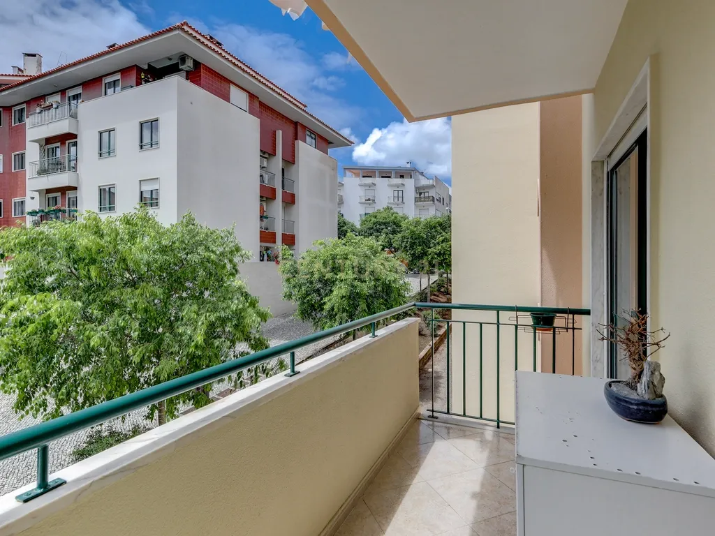 Apartamento T3 com box para arrendamento em Carnaxide - Image 14