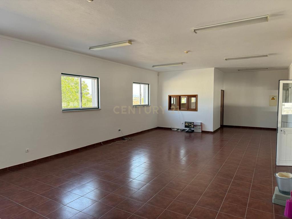 Armazém Industrial para Arrendamento – Riachos, Torres Novas - Image 22