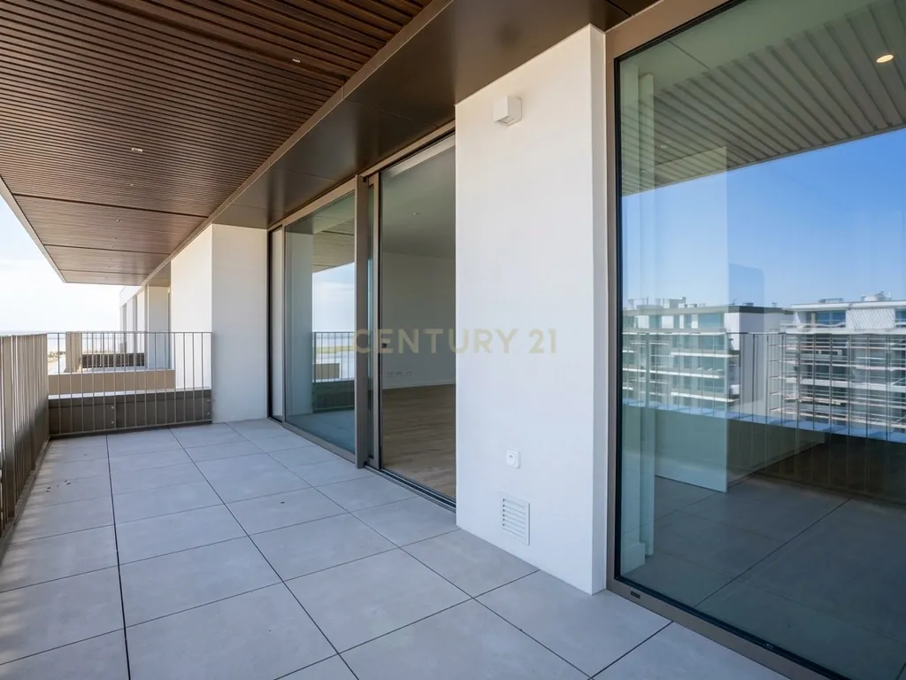 T3 com Vista Rio Tejo, Varanda de 15 m², 3 Estacionamentos no novo Bairro, Vila Rio - Image 10