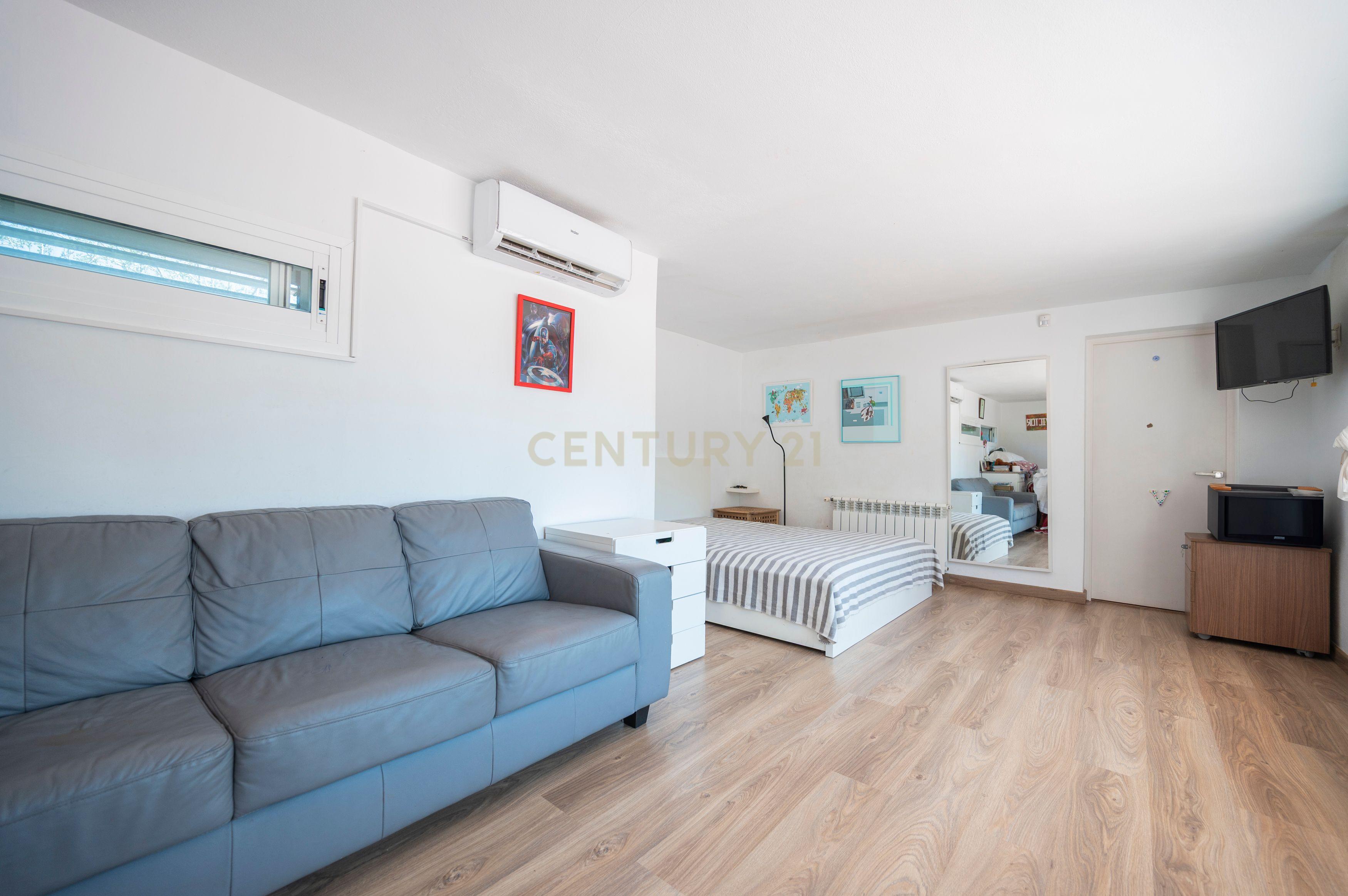 Moradia para reformar em Santa Eulália com piscina e vista panorâmica. Ótima oportunidade para investidores. - Image 16