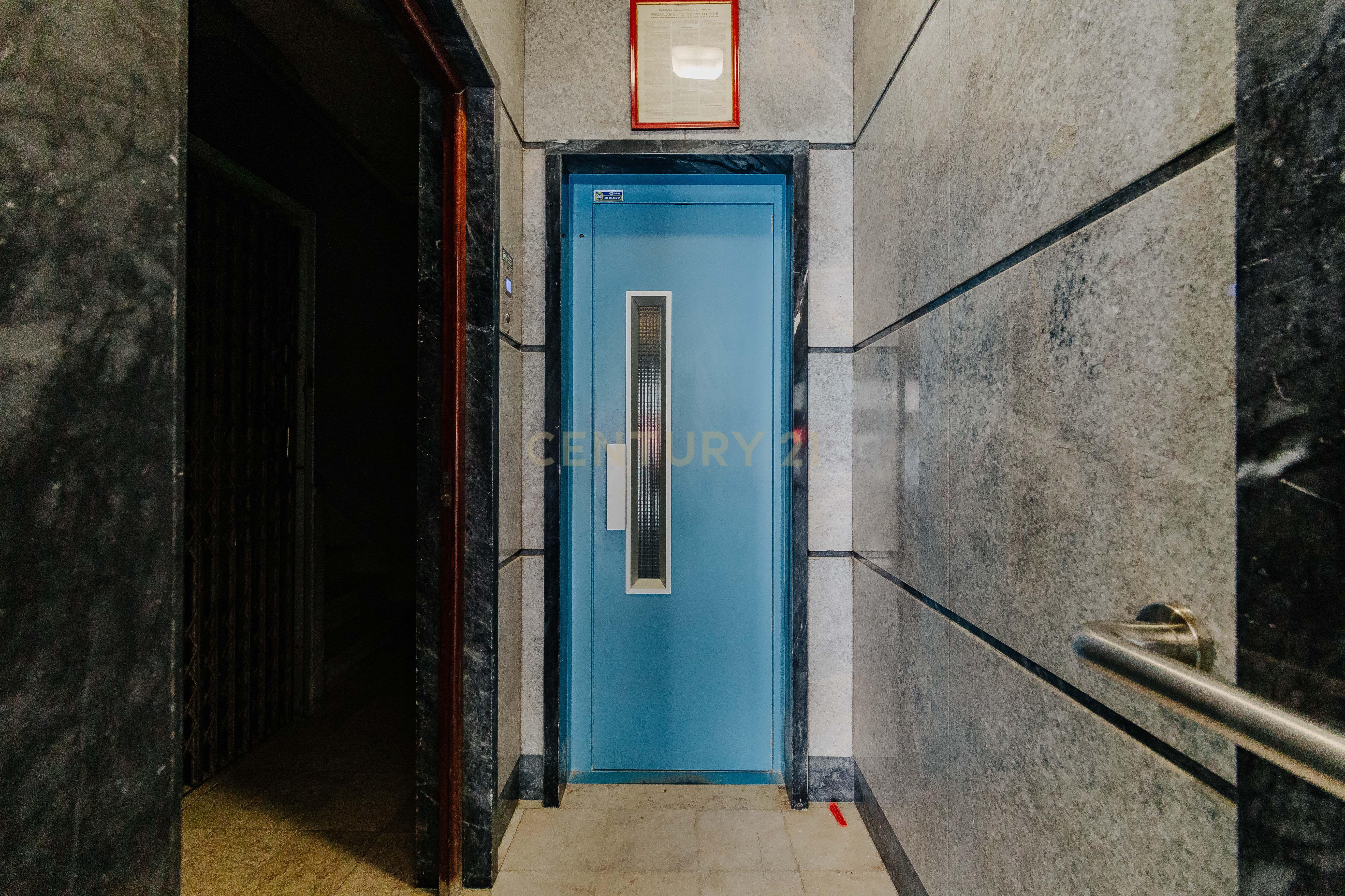 APARTAMENTO T5 REMODELADO SALDANHA LISBOA - Image 51