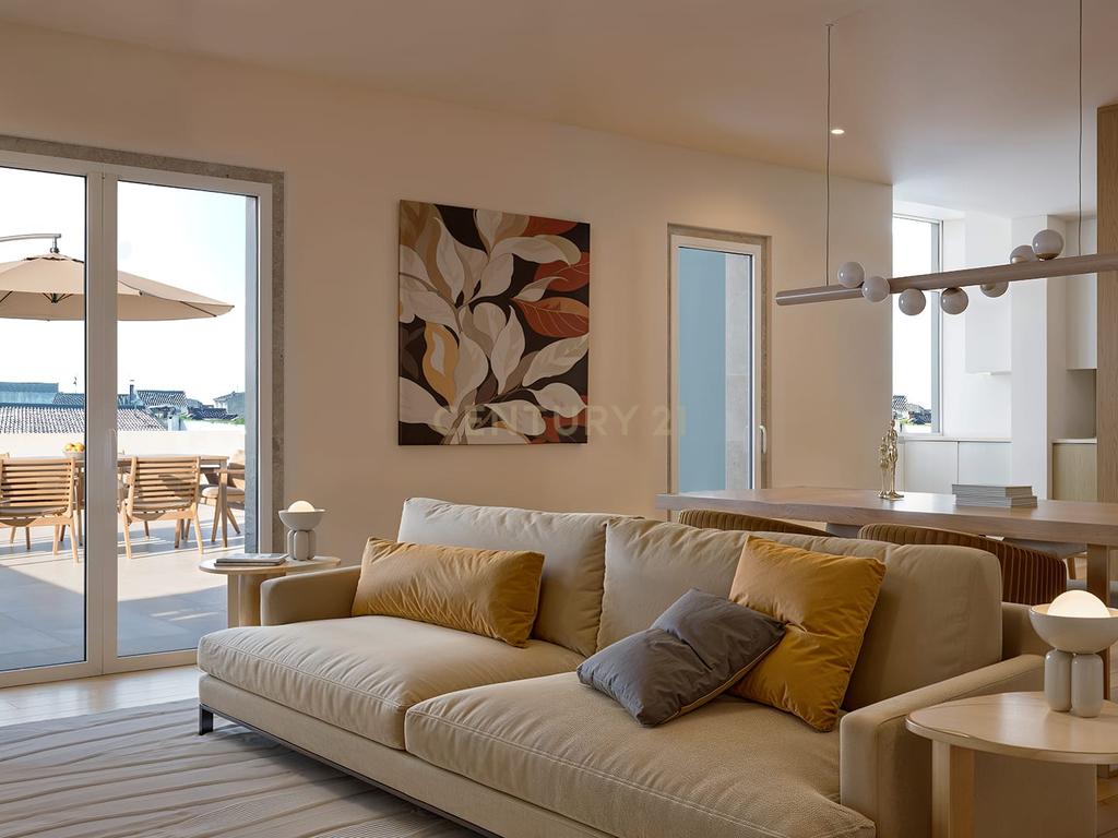 Espectacular Apartamento T3, totalmente remodelado, no centro do Montijo - Image 3