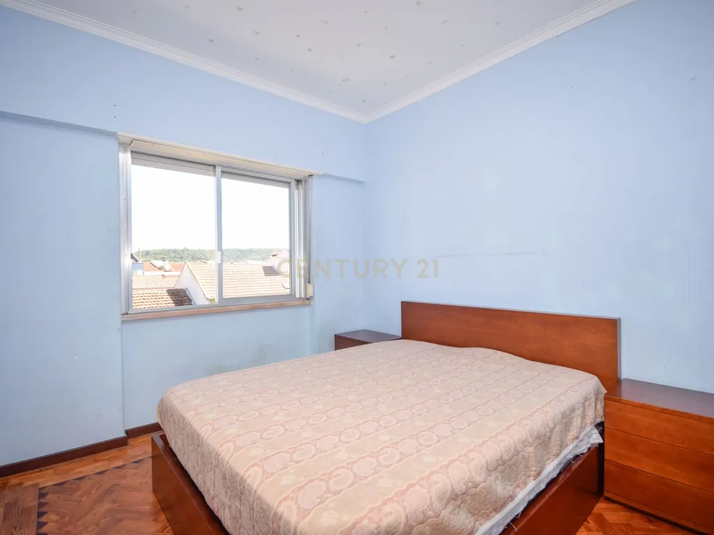 Apartamento T3 à Venda – Odivelas, Rua de Serpa Pinto | Junto ao Metro - Image 8