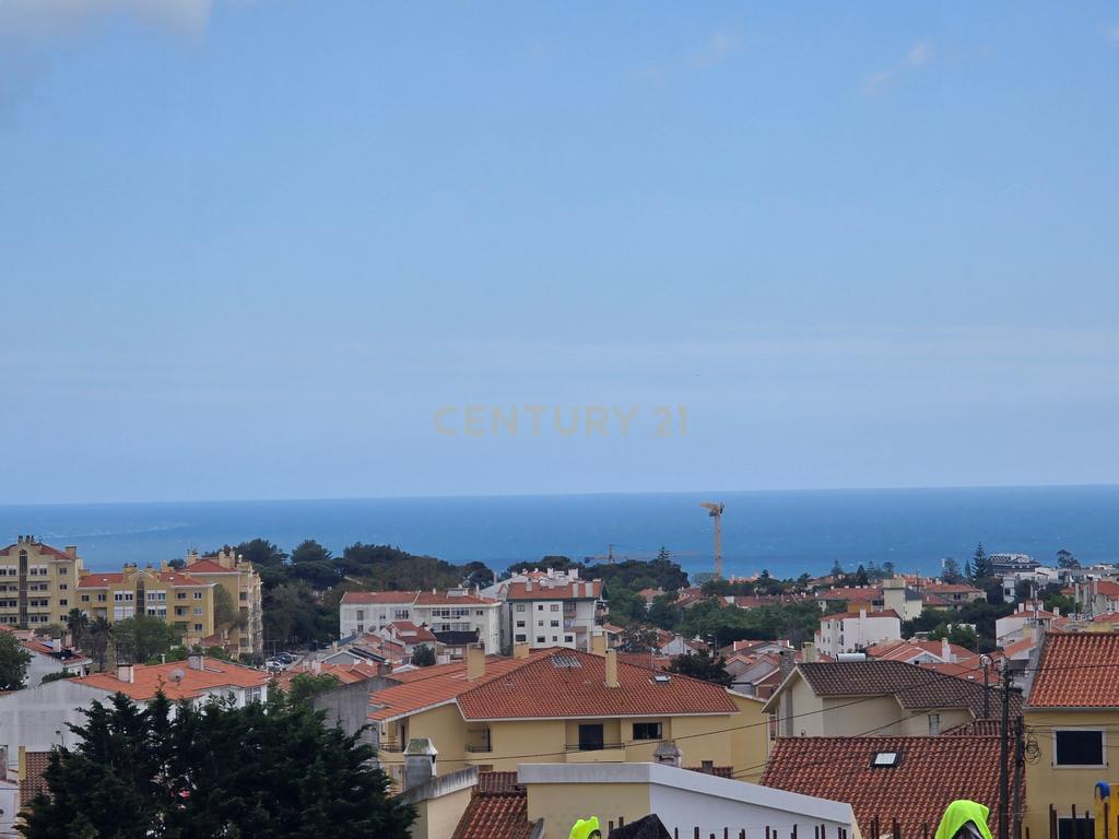 Terreno para Venda nos Jardins da Parede com Vista Mar - Image 7