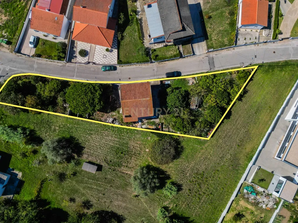 Moradia T3 com Garagem em Carritos, Tavarede – Figueira da Foz - Image 2