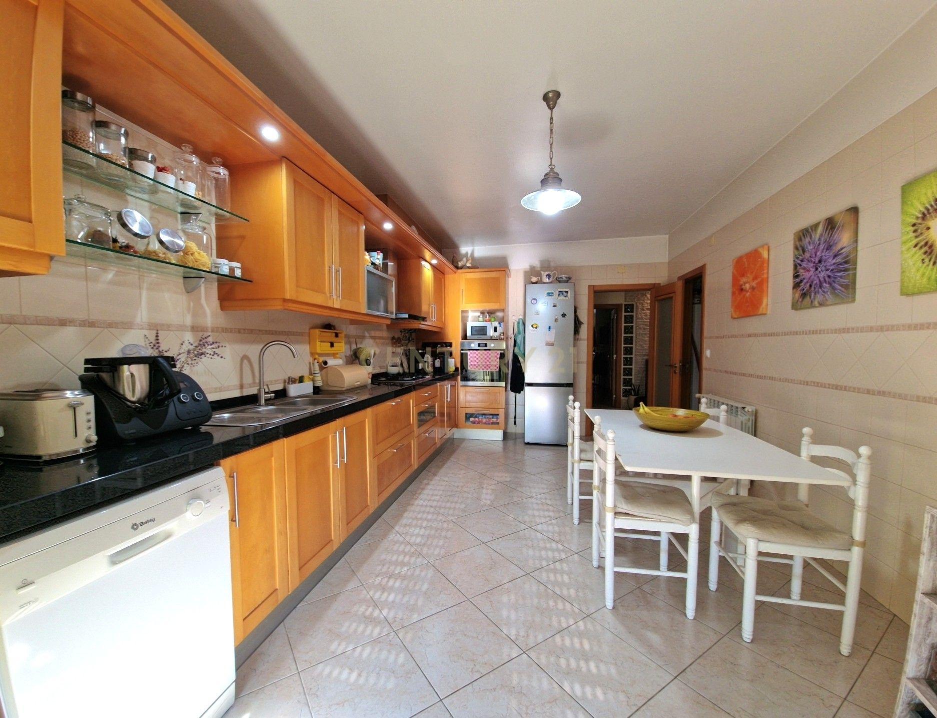 Apartamento T4 no Entroncamento