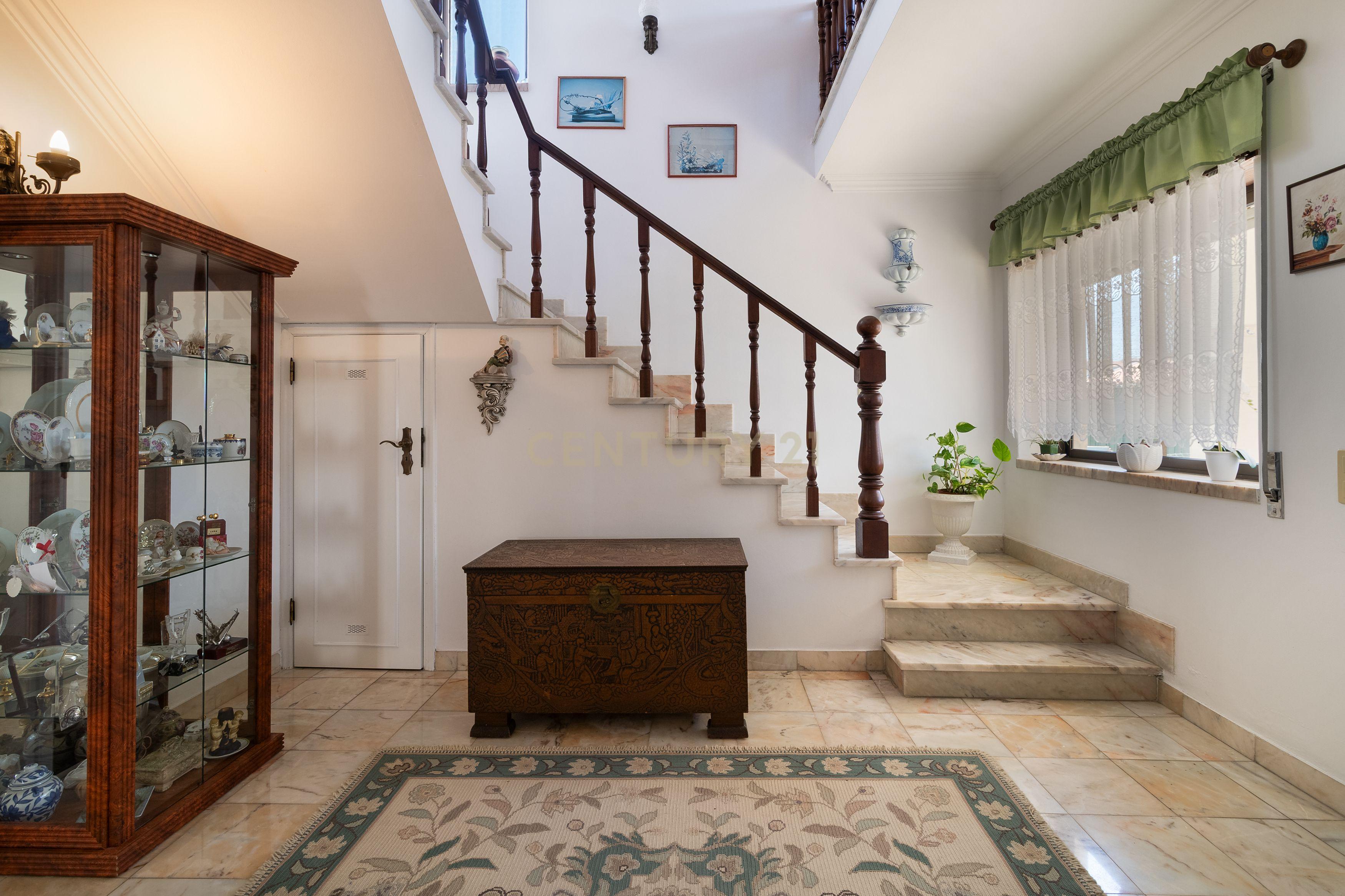 Fotografia 10 de Moradia T4 com Anexo T2 Independente | 400 m² de Construção | Lote de 512 m² | Alcabideche – Cascais
