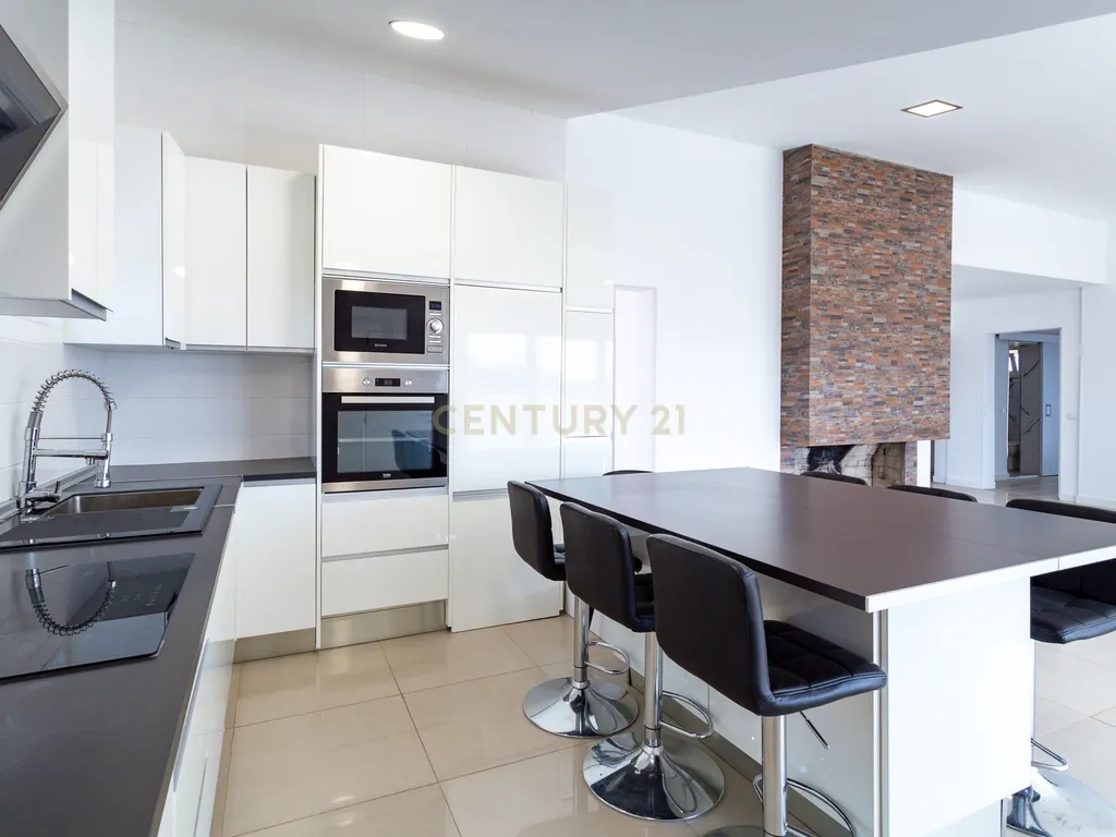 Penthouse T3 com vista mar e serra - Cascais - Image 12