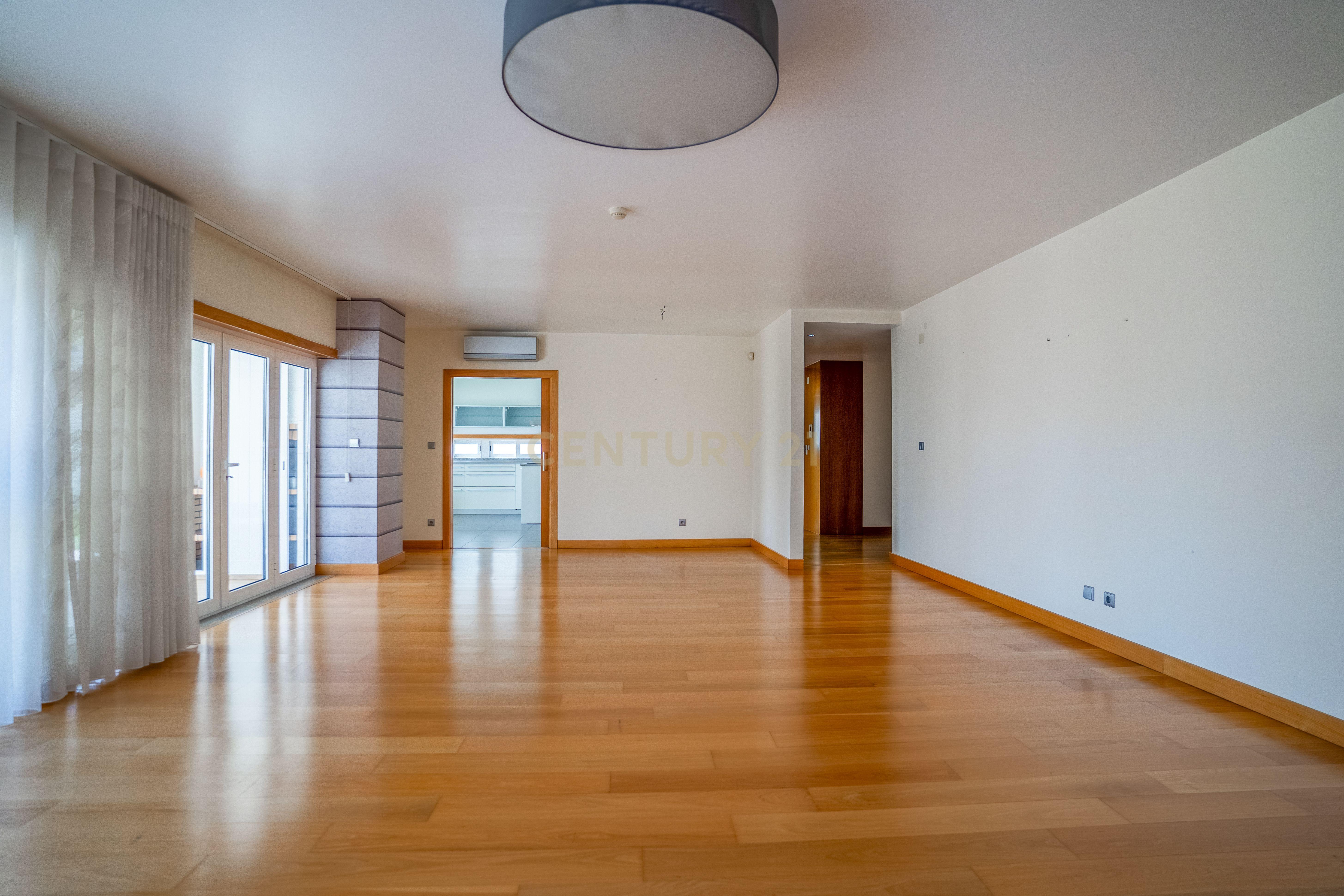 Fotografia 6 de Apartamento T4 Premium com Terraço na Avenida da Independência