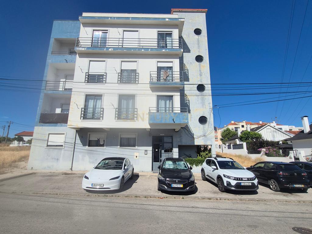 Apartamento T2 Quinta do Conde - Image 19