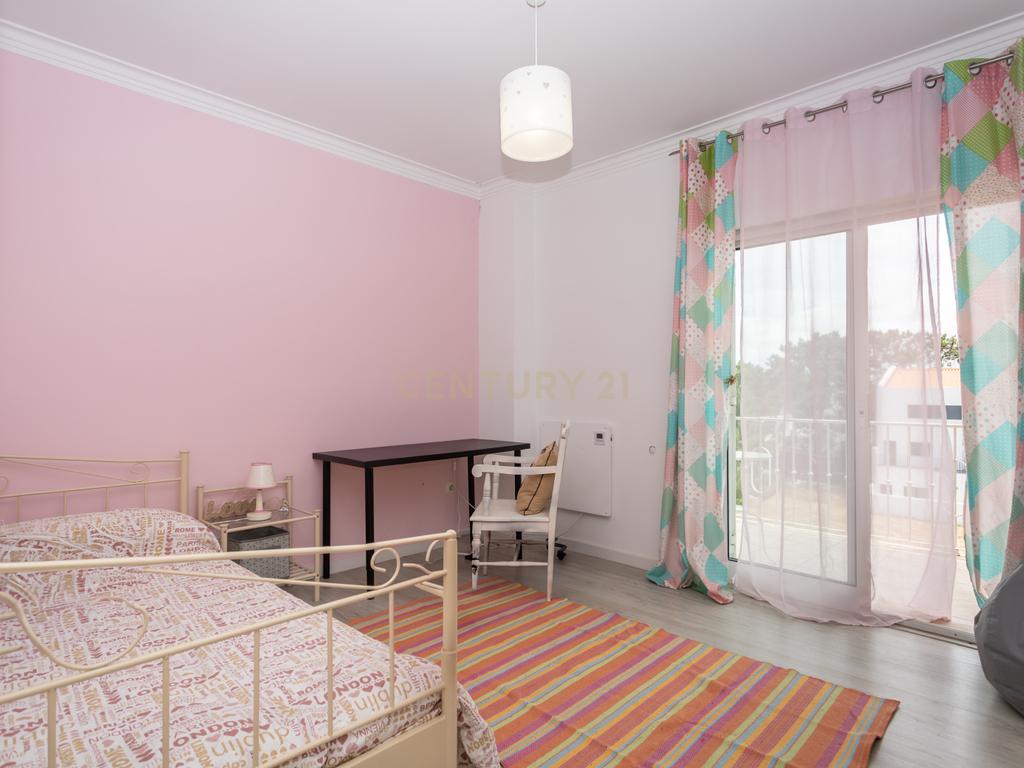 Moradia T5 em Foros de Amora - Image 34