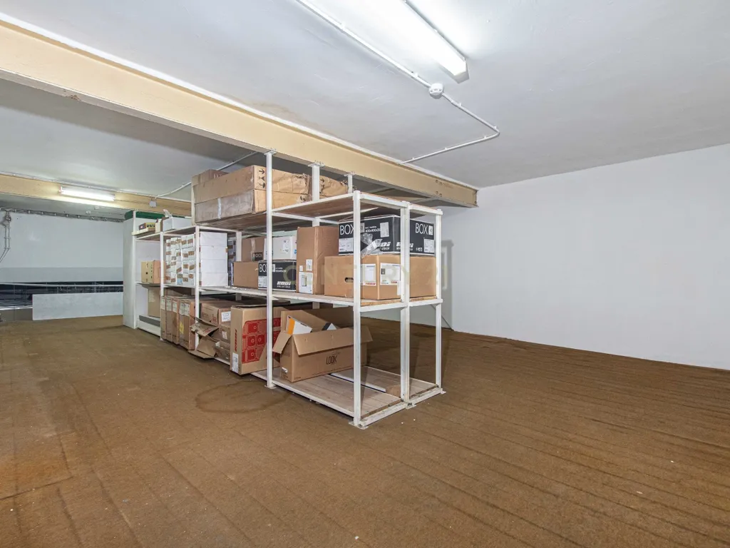 Loja em Campolide, Lisboa - 160m² - Image 19