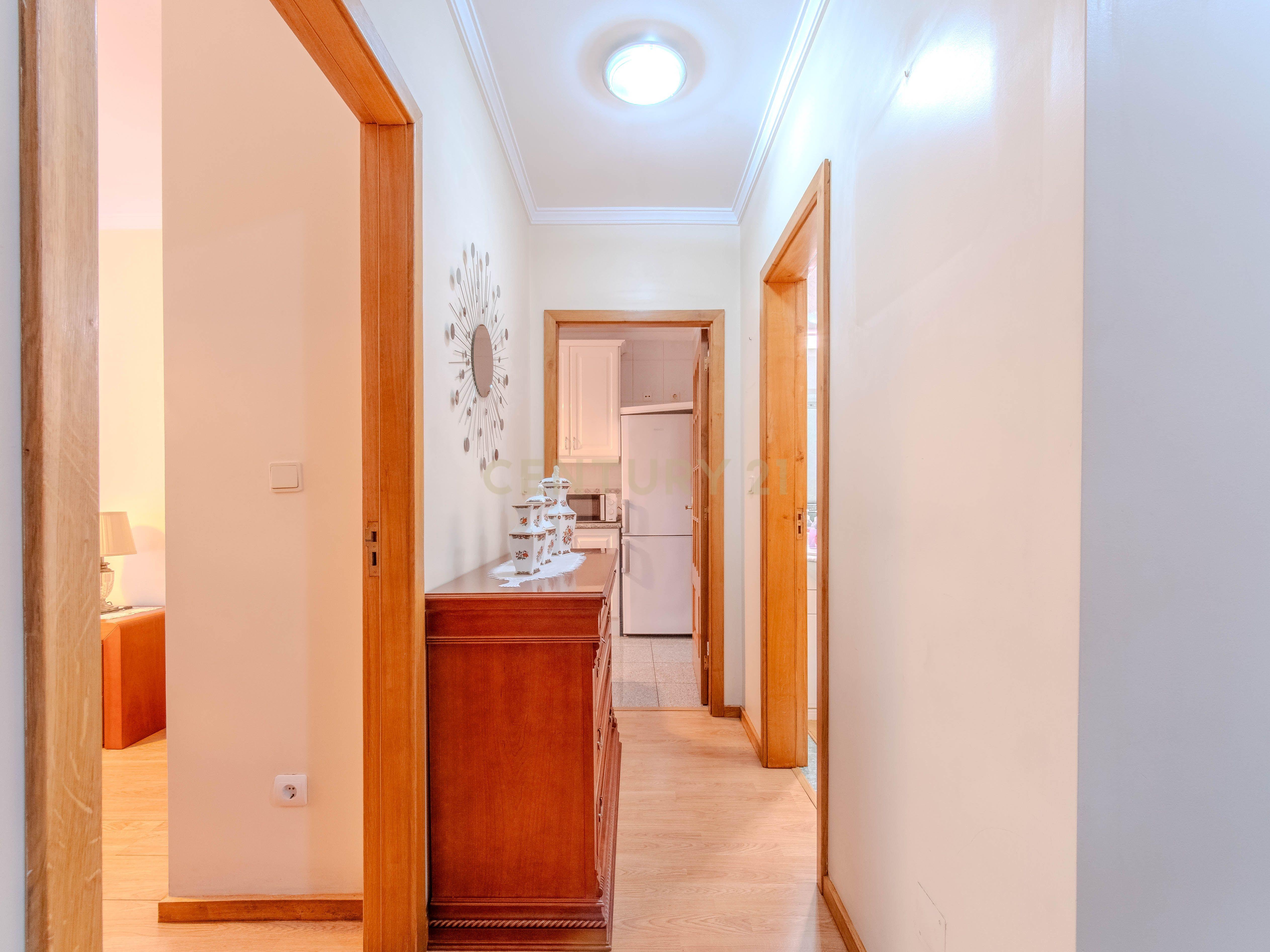 Fotografia 9 de Apartamento T1, na Av. D. Afonso Henriques, Matosinhos