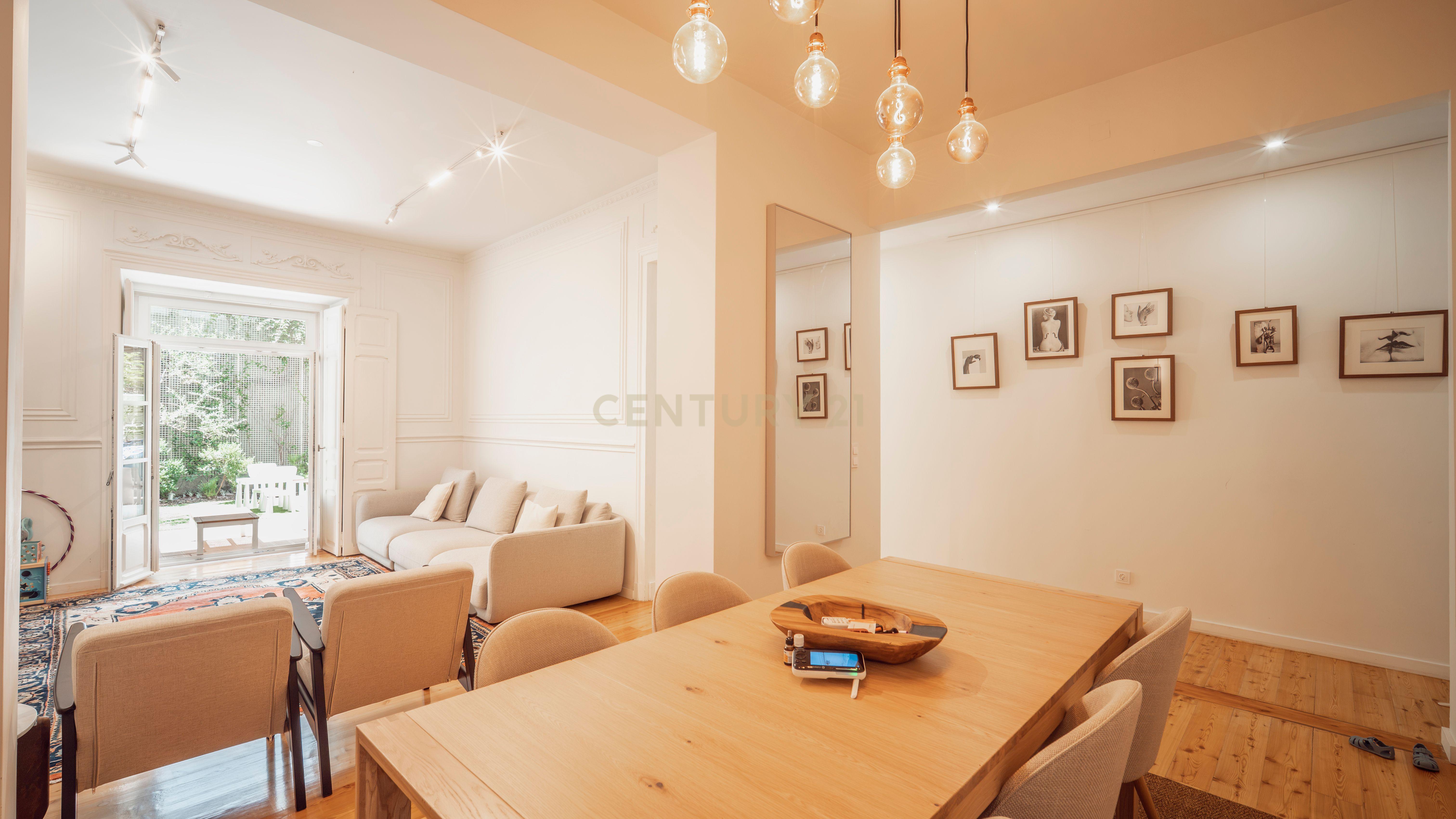 Fotografia 8 de Apartamento Encantador com Jardim Privativo — Santo António, Lisboa