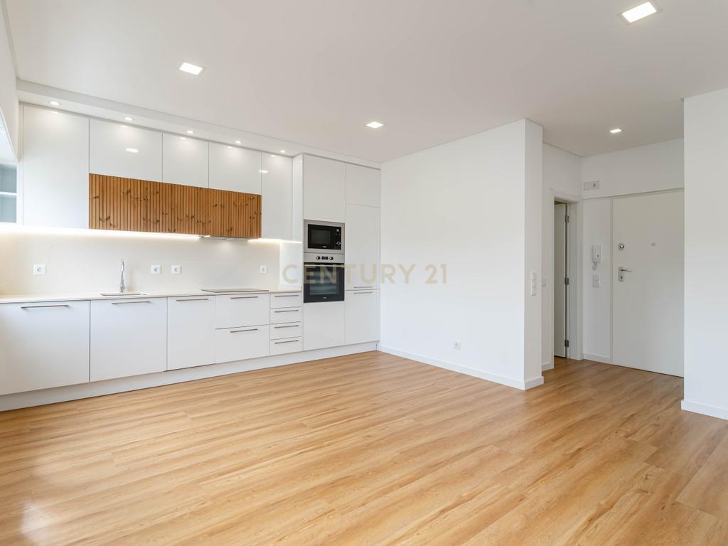 Apartamento T1 Renovado na Costa da Caparica – Conforto, Estilo e Excelente Localização - Image 13