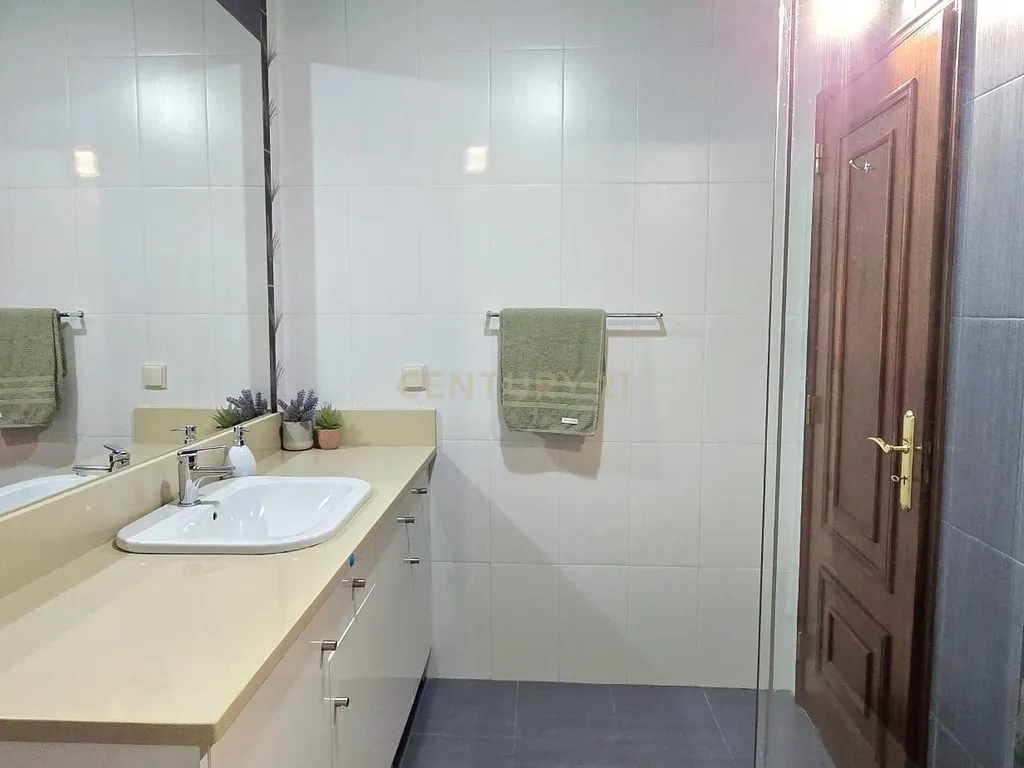 Apartamento T3 - Setúbal - Image 28