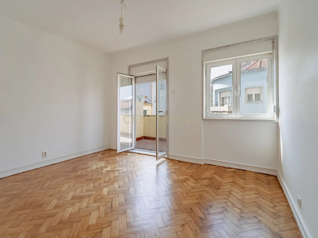 T3 Duplex com Terraço — Campo de Ourique - Image 2