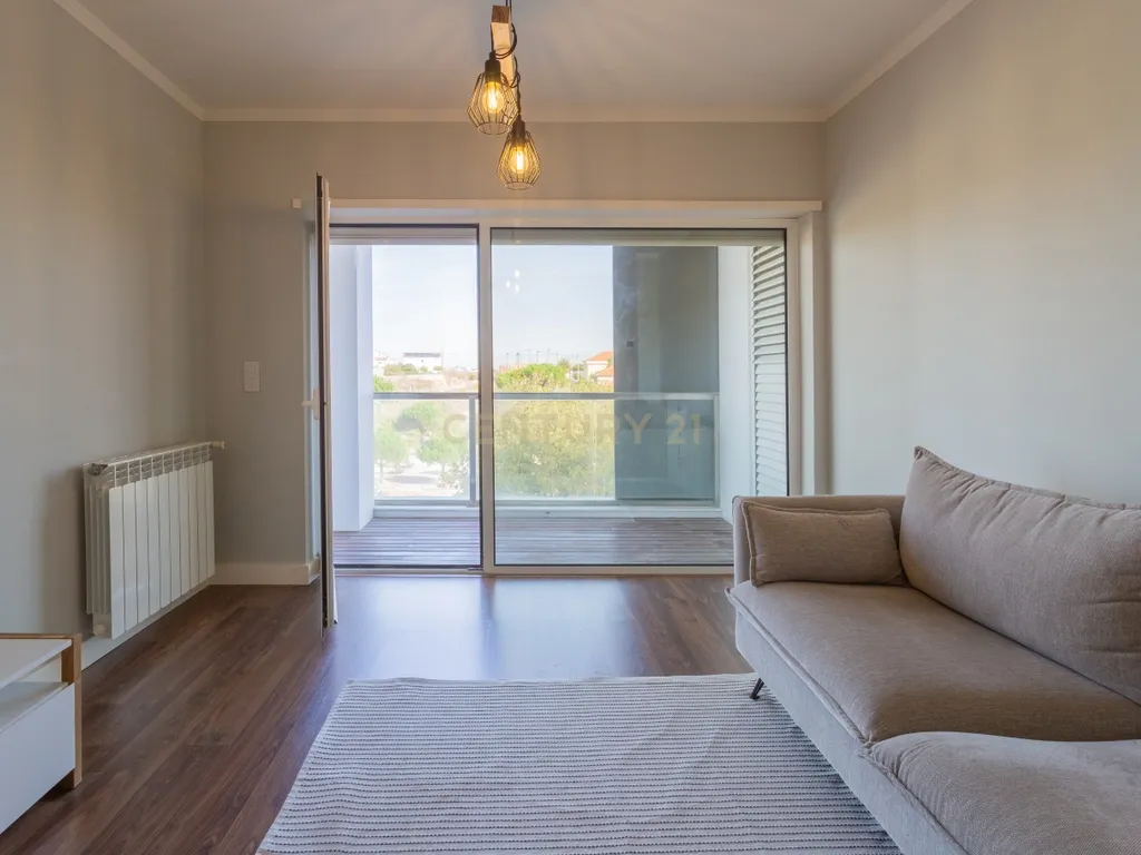 Apartamento como Novo, para arrendamento, na Caparica, Almada - Image 7