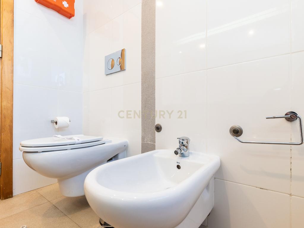 T2 , Golden Club Cabanas. - Image 22