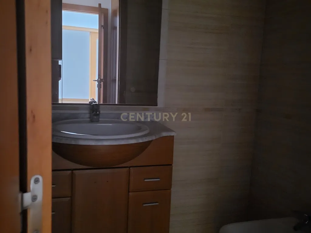 Apartamento T1 Vila Franca de Xira - Image 8
