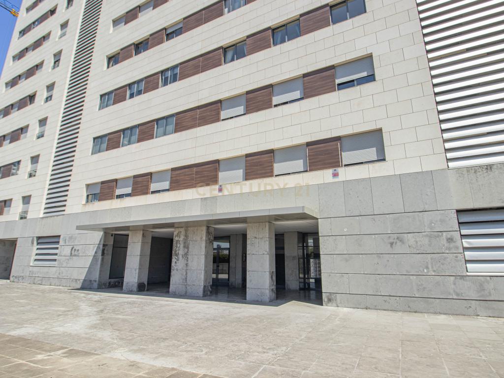 T3 com Vista Rio, Condomínio Privado com Jardim Infantil | Parque das Nações Sul - Image 32