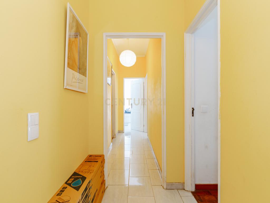 Apartamento T3 à Venda – Olivais, Rua Cidade da Beira - Image 14