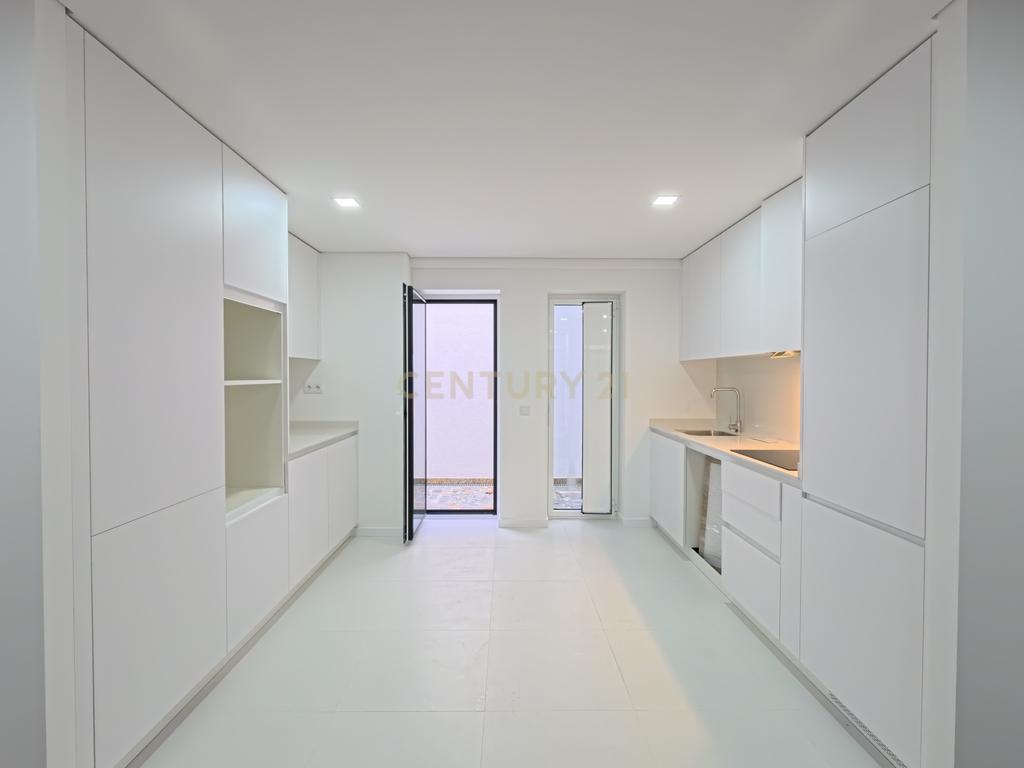 Apartamento Novo em Viseu com Vista para a Cidade - Image 3