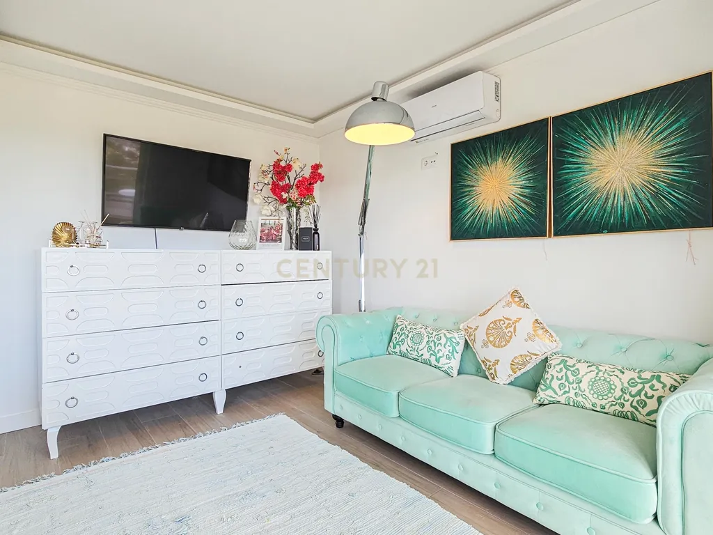 Apartamento T2 | Renovado | Varanda | Vista Mar | Albufeira - Image 11