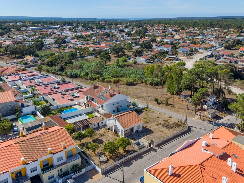 Moradia Isolada com Terreno de 1041 m² – Um Mundo de Possibilidades! - Image 128
