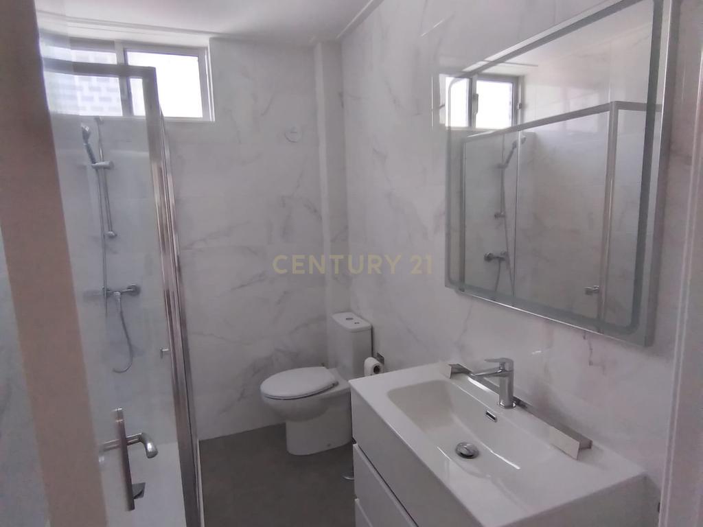 T2 Totalmente Renovado | Santa Iria da Azóia | 265.000 € - Image 7