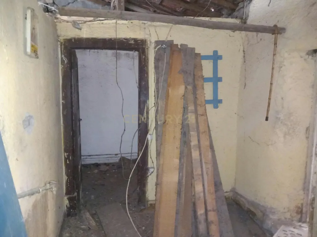OPORTUNIDADE DE INVESTIMENTO — 2 IMÓVEIS PARA REABILITAÇÃO | 169 m², Cafede, Castelo Branco - Image 14