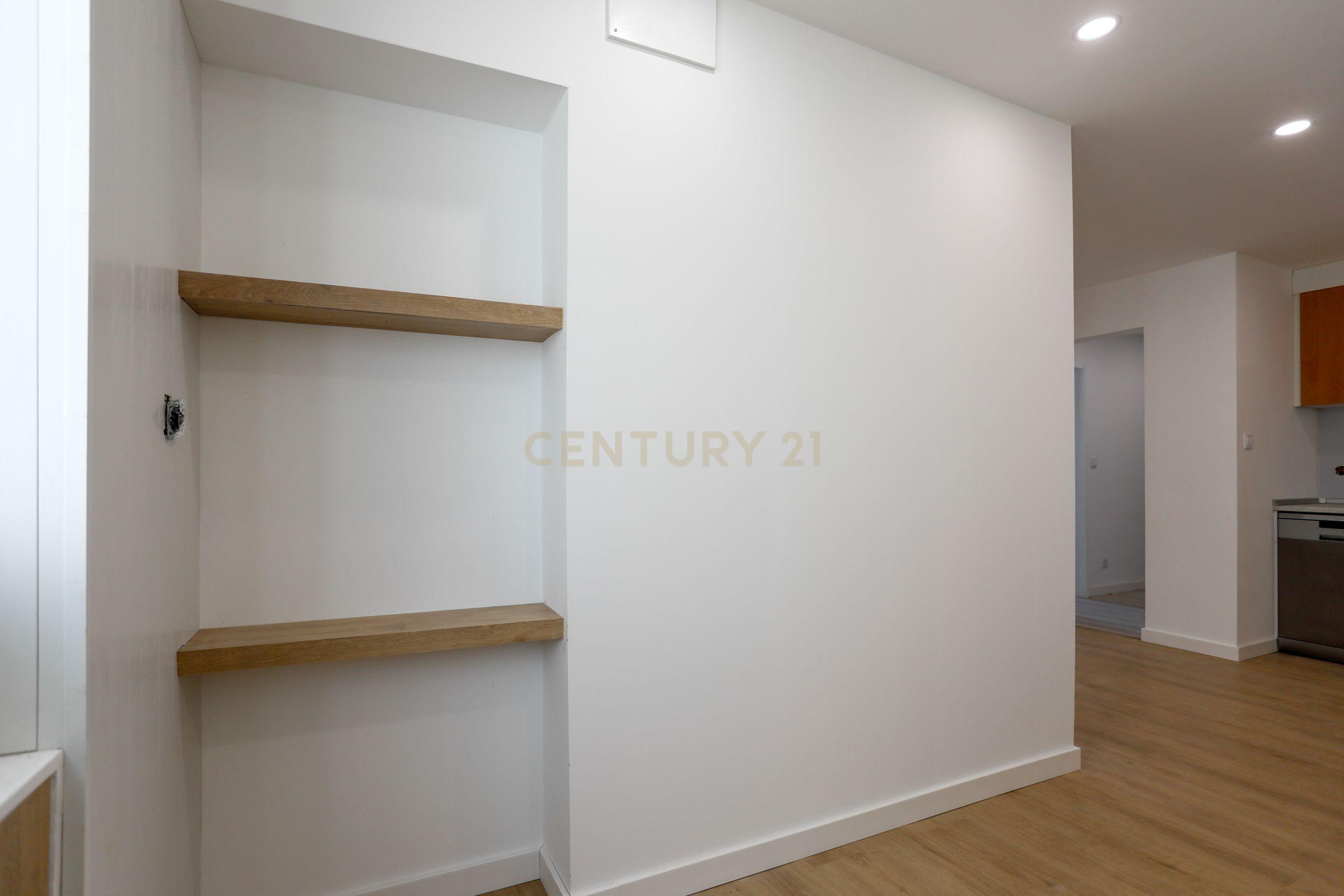 Fotografia 5 de Apartamento T2 com arrecadação em Peniche